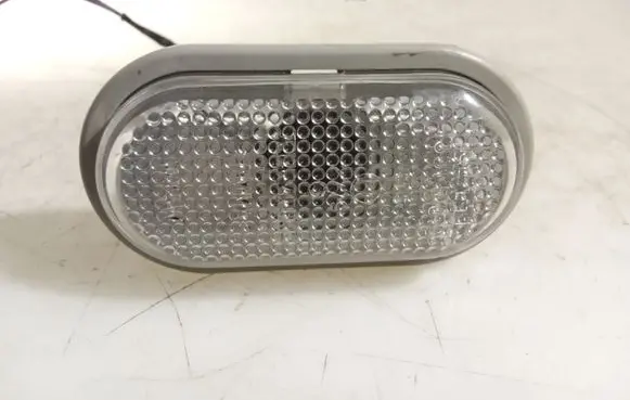 Front fender indicator light