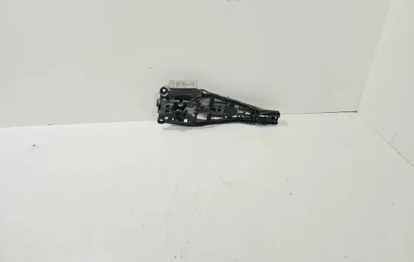 Front door exterior handle/bracket