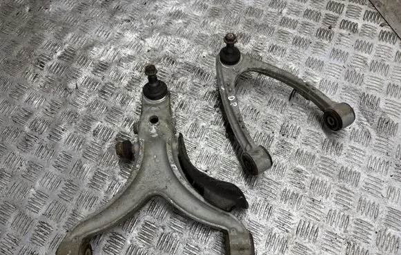Maserati Quattroporte Front lower control arm/wishbone