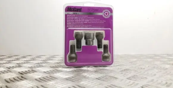 Volkswagen Touran II Anti-theft wheel nuts and lock 