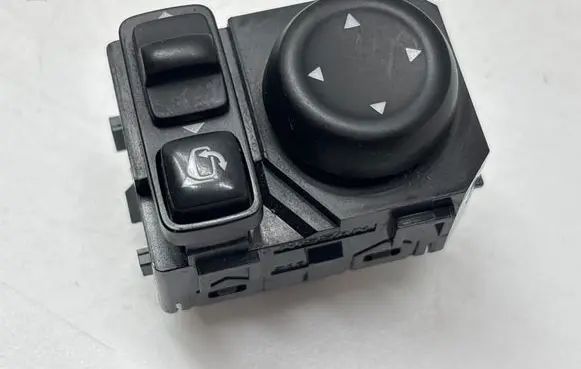 Nissan X-Trail T32 Wing mirror switch 17423MN