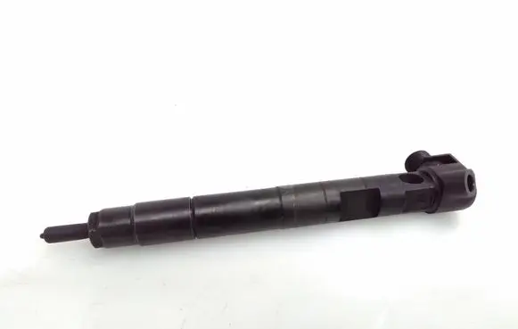 Mercedes-Benz CLS C218 X218 Fuel injector A6510702887