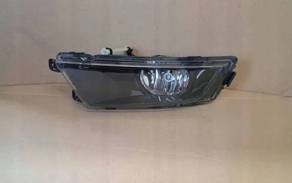 Skoda Octavia Mk3 (5E) Front fog light 5E0941699E