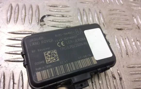 Land Rover Evoque I Antenna control unit BJ3215K602