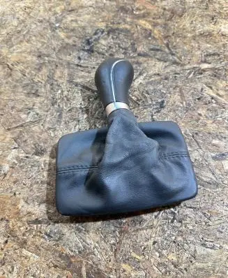 Mercedes-Benz E A207 Gear lever shifter trim leather/knob A2072670510 AJ7240 DBAP800191