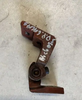 Audi A6 S6 C6 4F Rear door upper hinge 4F0833402
