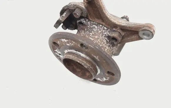 Mercedes-Benz B W245 Rear wheel hub A1694230006