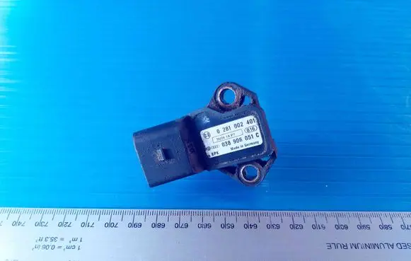 Volkswagen PASSAT B6 Air pressure sensor 0281002401 038906051C