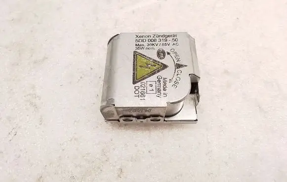 BMW X5 E53 Headlight ballast module Xenon 5DD00831950