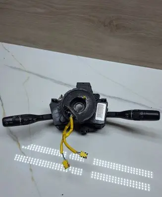 Wiper turn signal indicator stalk/switch