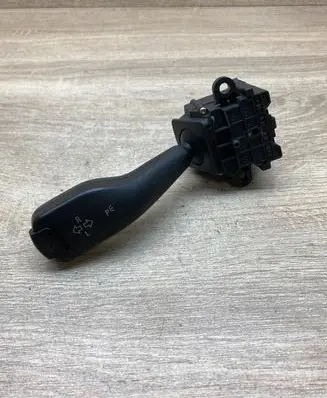 BMW 5 E39 Indicator stalk 8363668 01104010