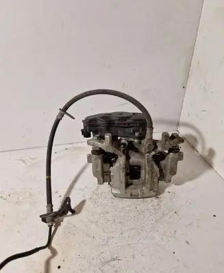 Toyota C-HR I Rear brake caliper 4631078010