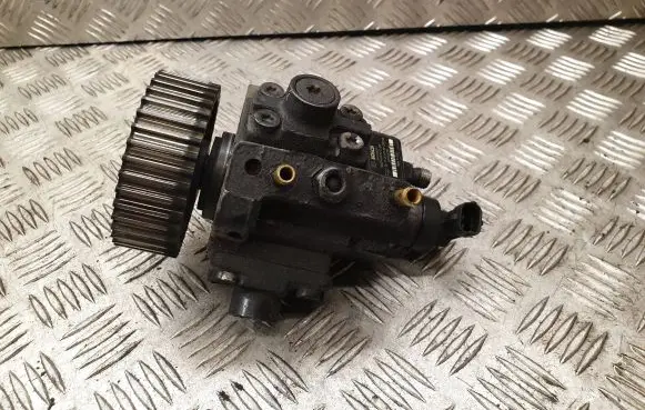Opel Vectra C Fuel injection high pressure pump 0445010097 0055204599