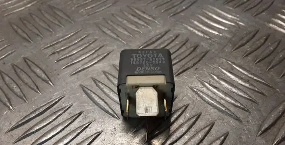 Lexus GS 300 350 430 450H Other relay 9098702025 1567002540
