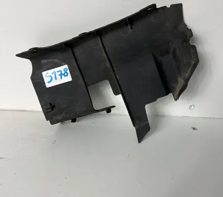 Honda Civic IX Radiator trim JPF-71182-TV0-E0