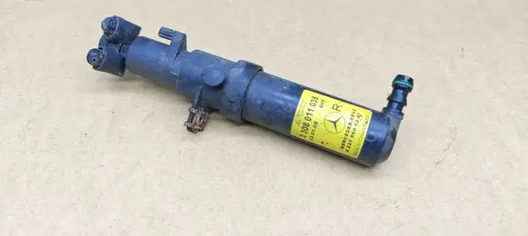 Mercedes-Benz S W221 Headlight washer spray nozzle A2218600247