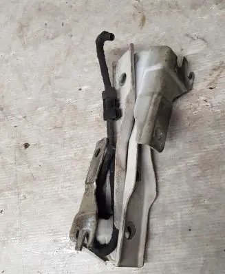 Volkswagen Polo V 6R Engine bonnet/hood hinges 6R0823301A
