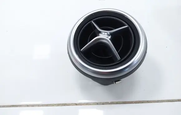 Mercedes-Benz A W176 Dash center air vent grill A1768300354