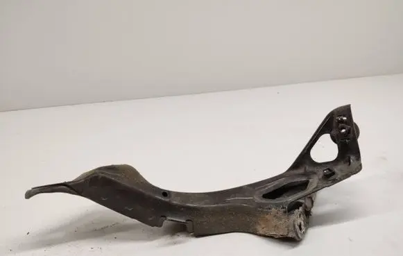 Audi A6 S6 C7 4G Fender mounting bracket 4G0809815