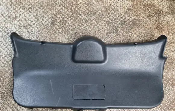 Nissan Juke I F15 Tailgate trim 90901BV80A