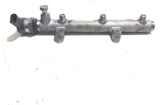 Volkswagen Touareg I Fuel main line pipe 059130090AH 1100000072