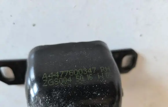 Mercedes-Benz Vito Viano W447 Sliding door lower roller guide/hinge A4477600347