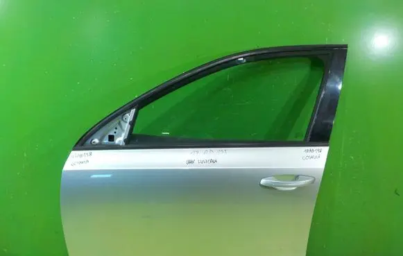 Skoda Octavia Mk3 (5E) Front door PRZOD LEWE