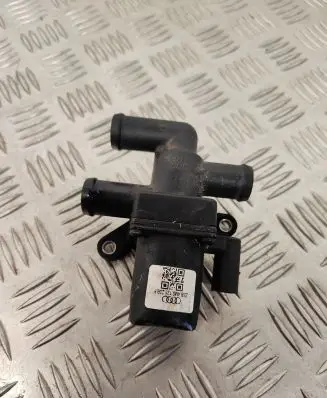 Audi Q7 4M Electric auxiliary coolant/water pump 4M0121259F