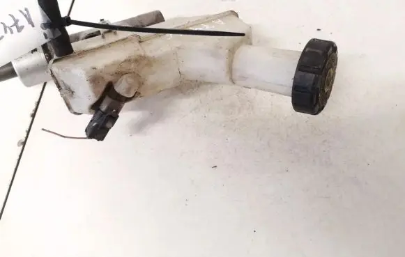 Nissan Micra Brake fluid reservoir 8200304083a