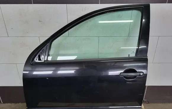 Skoda Fabia Mk1 (6Y) Front door 