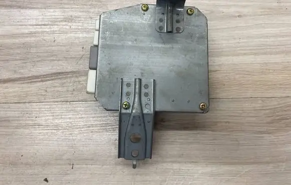 Toyota Corolla E120 E130 Power steering control unit/module EATCEC047 0965002020 002450