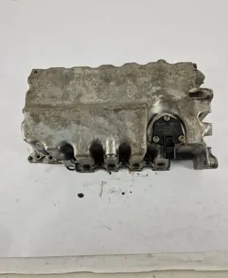Volkswagen Golf VII Oil sump 04L103603C