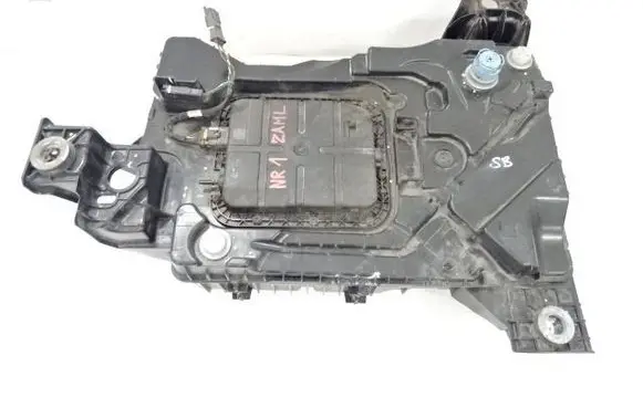 Peugeot 308 AdBlue liquid reservoir 9813676180