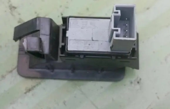 Volkswagen Touran I Electric window control switch 1F0959527