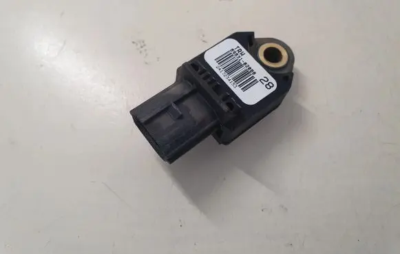 Toyota Auris 150 Airbag deployment crash/impact sensor 8983102080