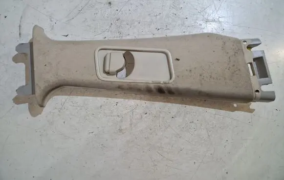 Land Rover Range Rover Sport L320 (B) pillar trim (top) 631240091