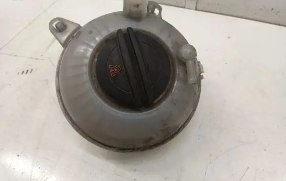 Audi TT TTS RS Mk3 8S Coolant expansion tank/reservoir 5Q0121407G