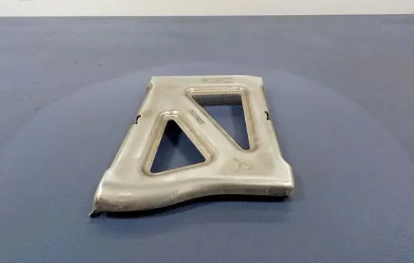 BMW 1 F40 Front underbody cover/under tray 7436795