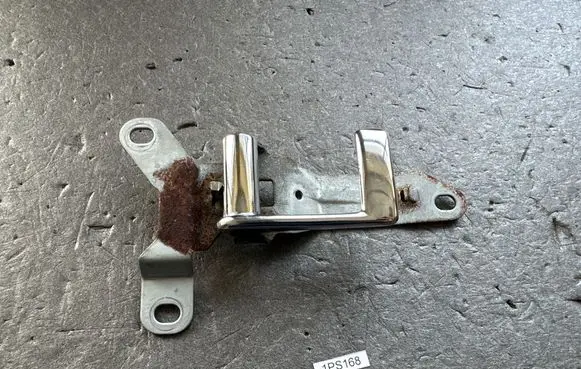Mitsubishi Pajero Front door interior handle MB177675