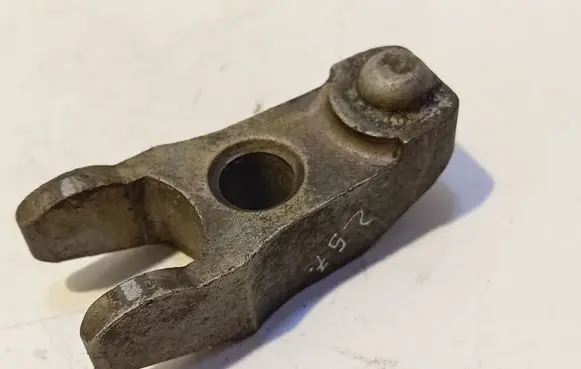 Audi A4 S4 B5 8D Fuel Injector clamp holder