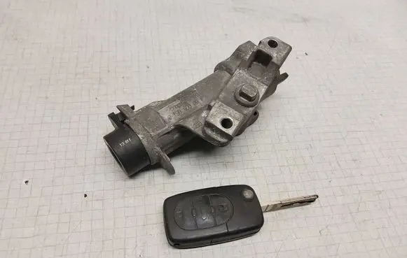 Audi A6 S6 C5 4B Ignition lock 4B0905851C