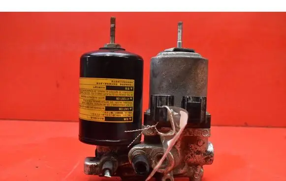 Toyota Prius (XW30) Master brake cylinder 4707047050