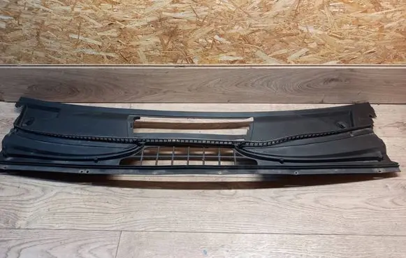 Mercedes-Benz Vito Viano W639 Wiper trim A6398840074 9447