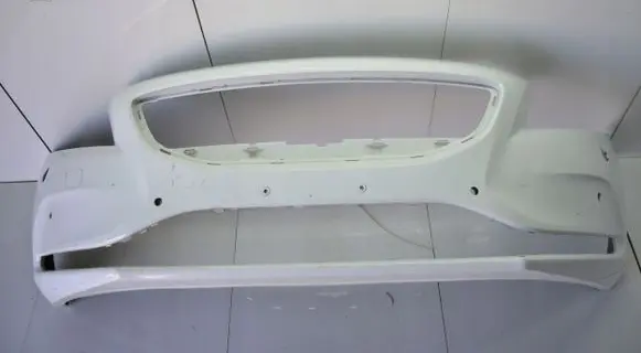 Volvo V40 Front bumper R31P3