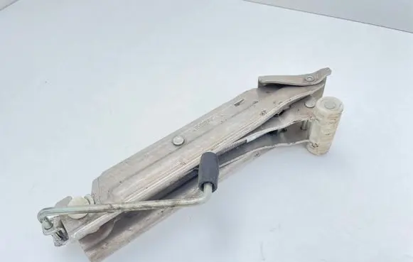 Audi A6 S6 C6 4F Lift Jack 4F0011031
