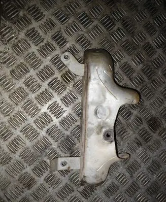 Exhaust heat shield