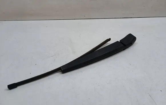 BMW 3 E90 E91 Rear wiper blade arm 