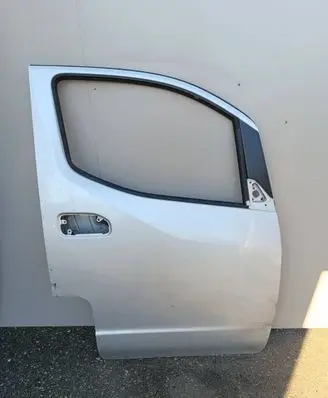 Nissan NV200 Front door