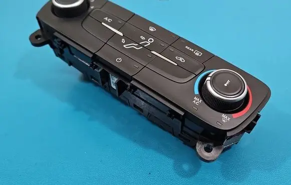 Ford Focus Climate control/heater control trim F1RT18549 IMPRK1579955