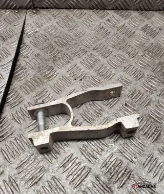 Volvo XC40 Engine mounting bracket 32222107
